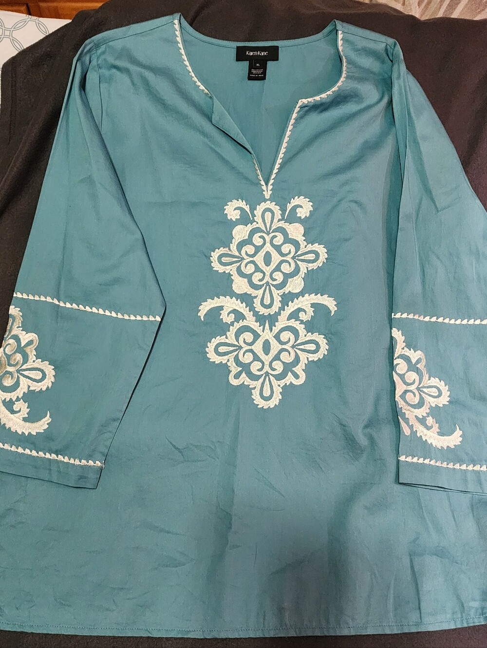 Karen Kane women's 3/4 sleeve embroidered tunic in the color Aqua. Sz Xl